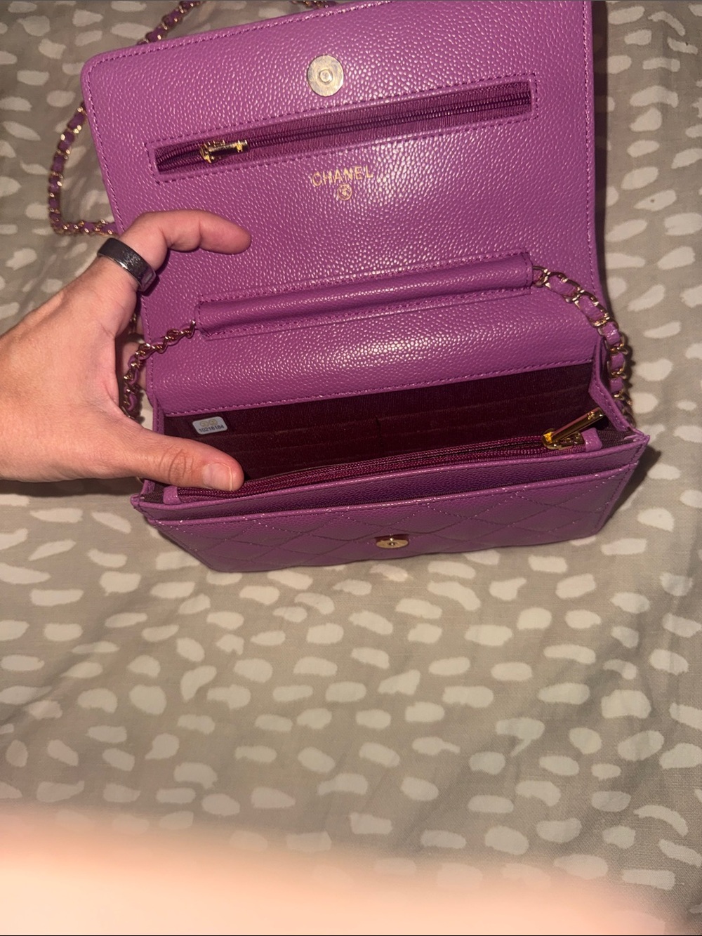 Source Unknown Purple Quilted Crossbody with Gold Chain - Picture 2 of 3